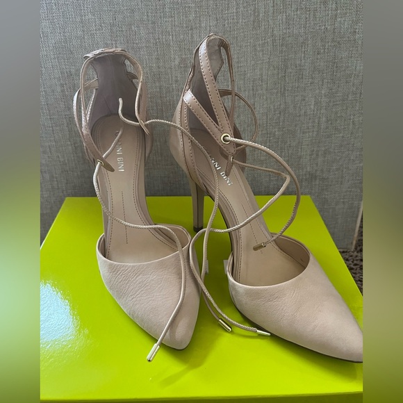 Gianni Bini Women's Cream Lace-Up Heels
Good Condition - Picture 2 of 5